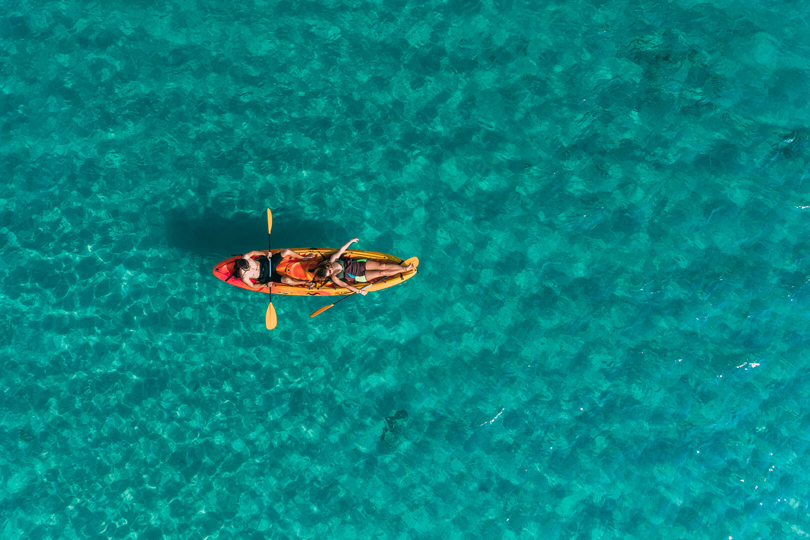 Kayaking around islands pula